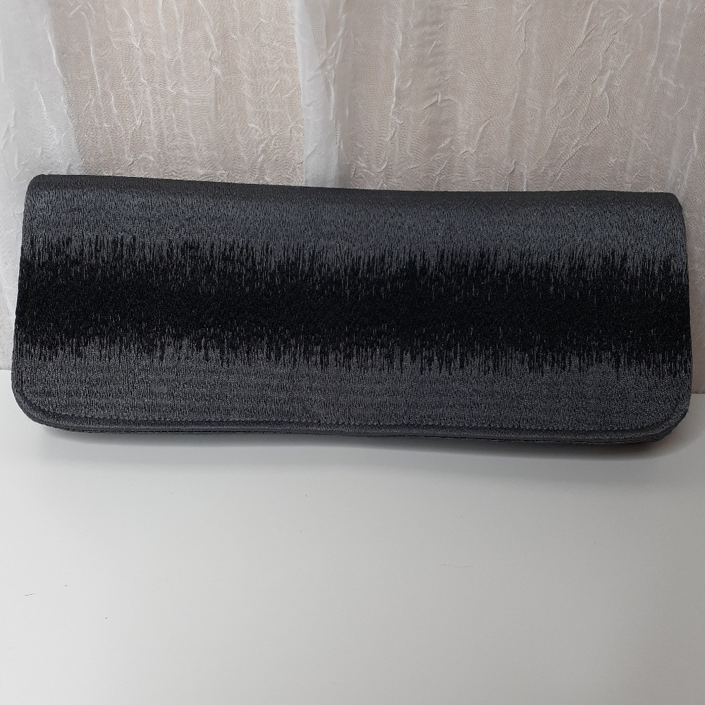Shiraleah Gray and Black Clutch Evening Bag‎ - Picture 5 of 7